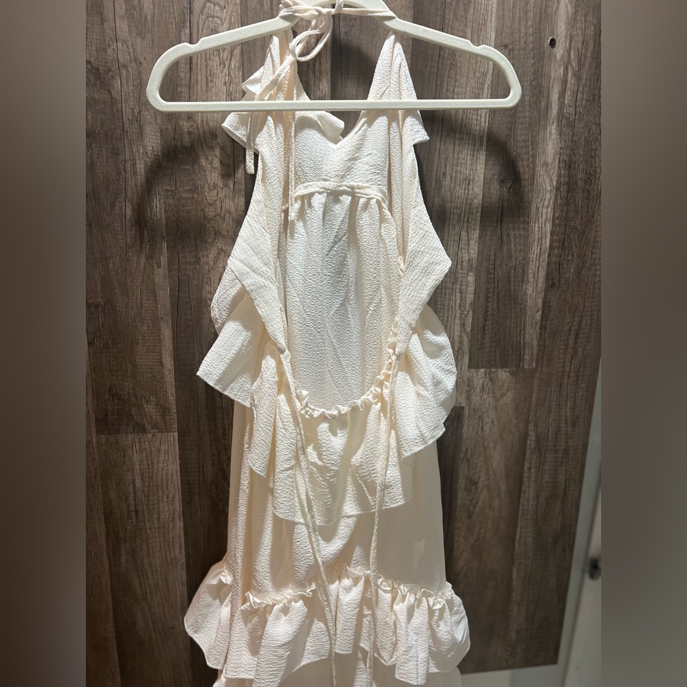 Beach Cream Dress with Ruffle Details large Womens Holiday Dress - Picture 3 of 5